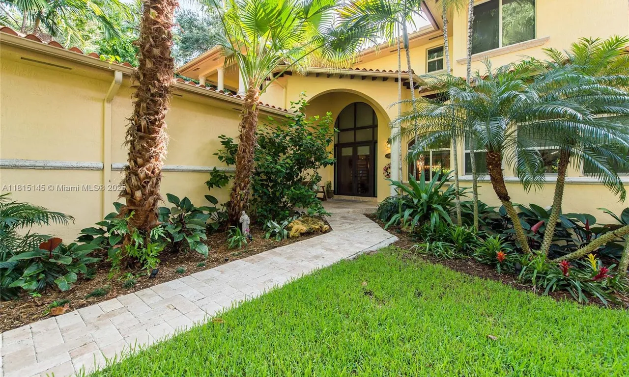 3665 Justison Rd, Miami FL 33133