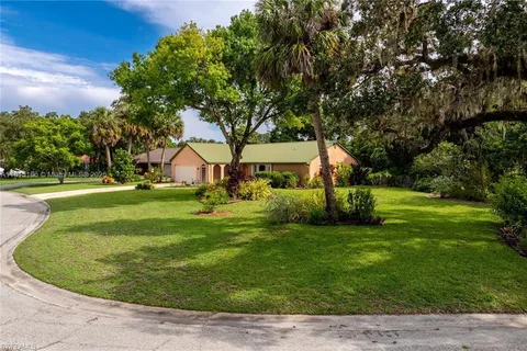 4559 Springview Cir, La Belle FL 33935