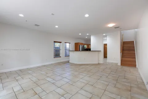 2913 SW 30th Ct # 2913, Miami FL 33133
