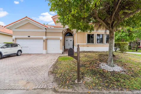 19385 SW 79th Ct, Cutler Bay FL 33157