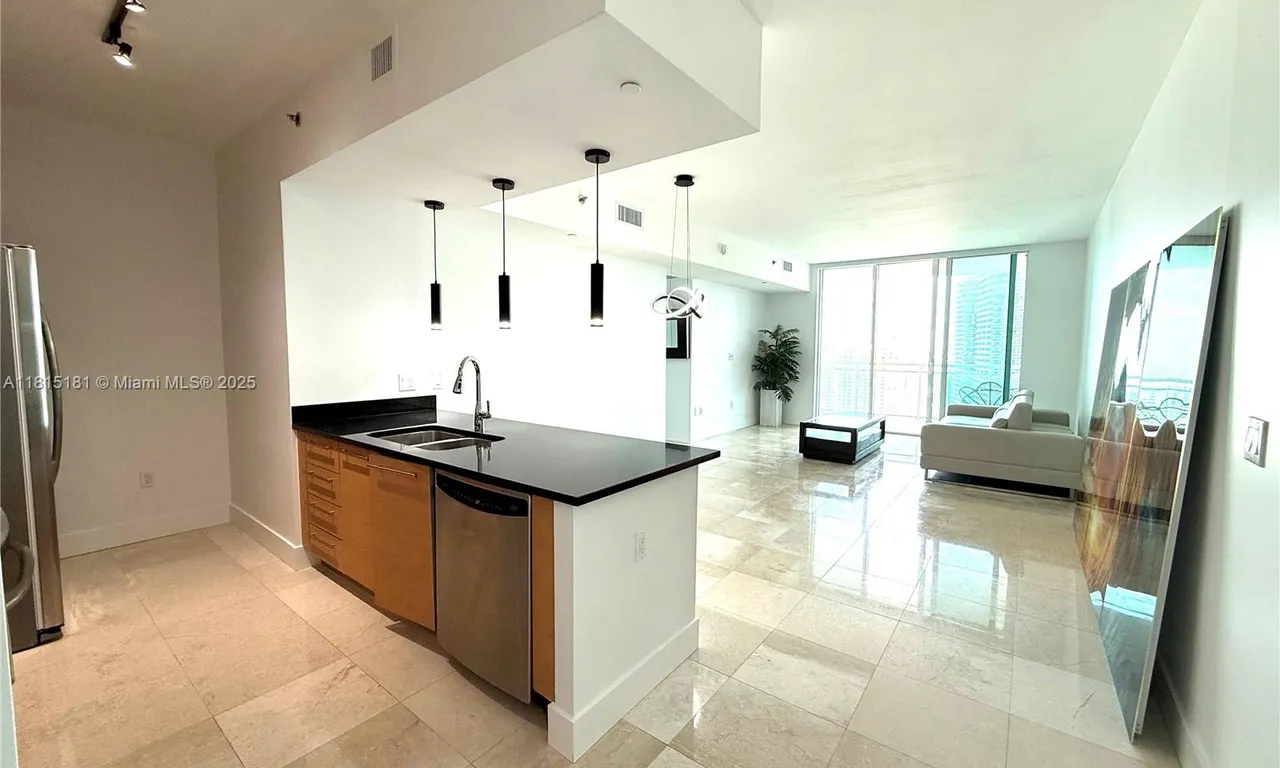 950 Brickell Bay Dr # 3601, Miami FL 33131