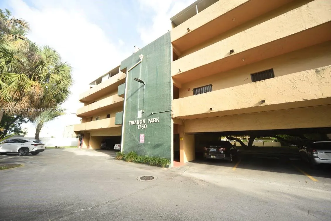 1750 W 56th St # 108, Hialeah FL 33012