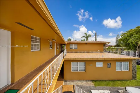 4340 NW 11th St, Miami FL 33126