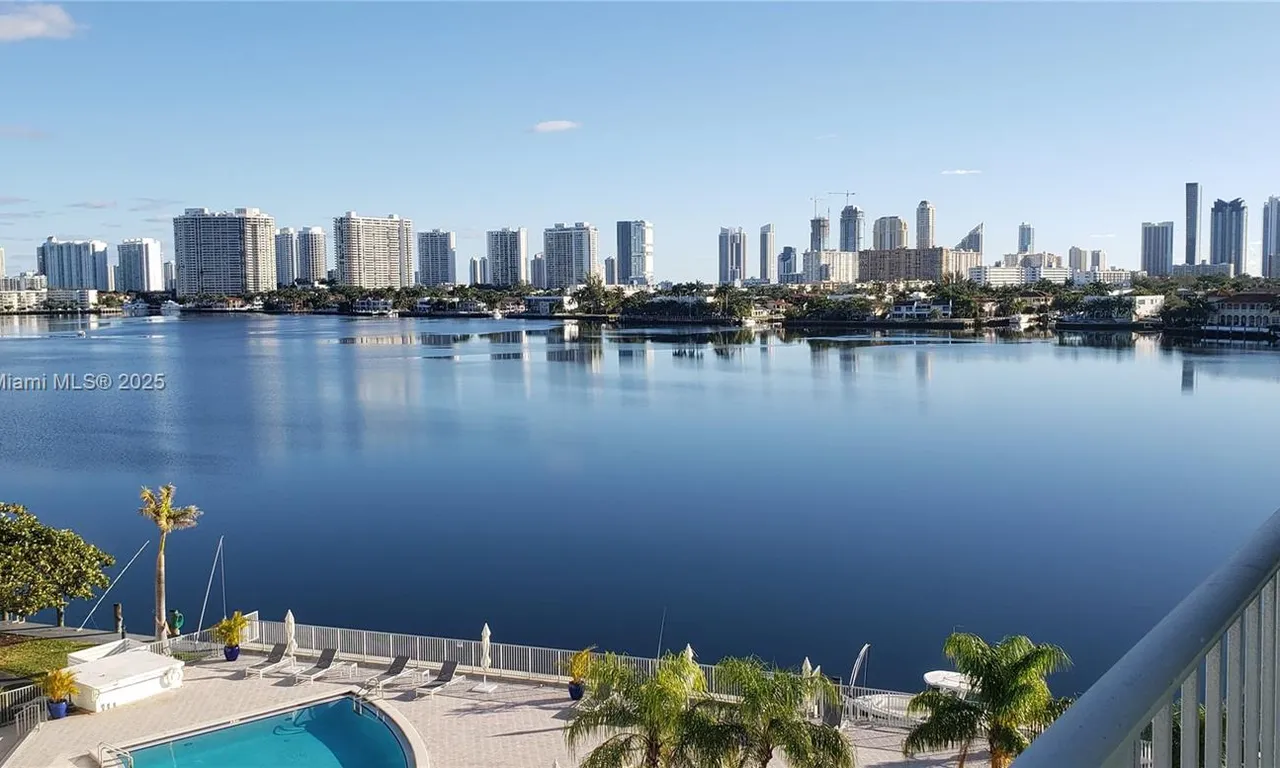 16570 NE 26th Ave # 6B, North Miami Beach FL 33160