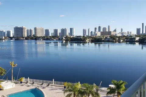 16570 NE 26th Ave # 6B, North Miami Beach FL 33160