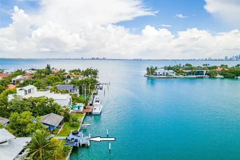 699 N Mashta Dr, Key Biscayne FL 33149