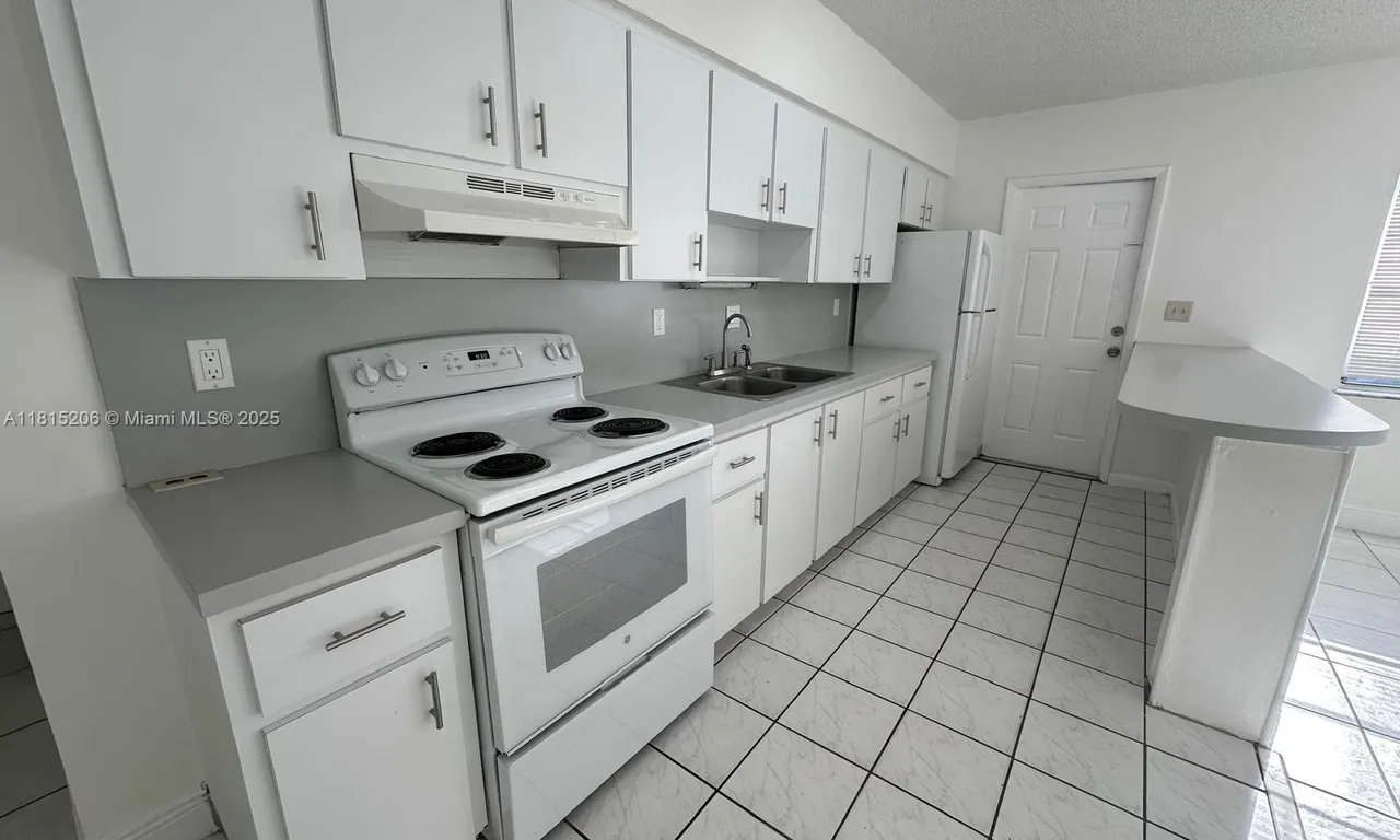 2442 Wilson St # 2444, Hollywood FL 33020
