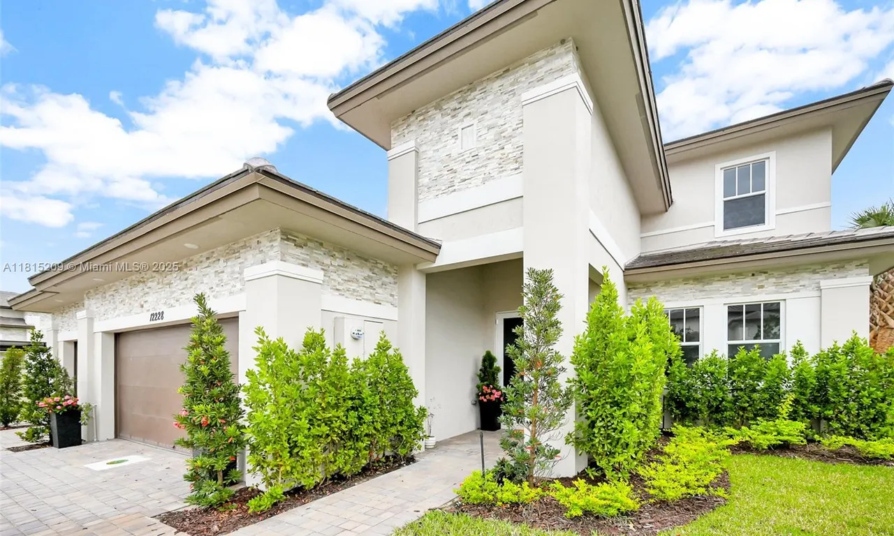 12228 SW 43rd St # 12228, Davie FL 33330