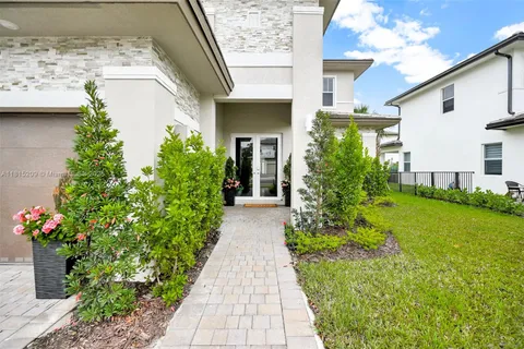 12228 SW 43rd St # 12228, Davie FL 33330