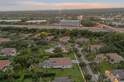 15852 SW 15th St, Davie FL 33326