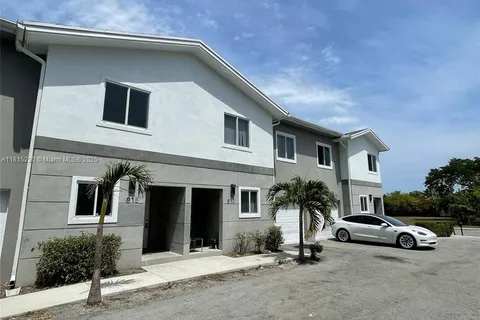 813 NW 3rd Ave, Fort Lauderdale FL 33311