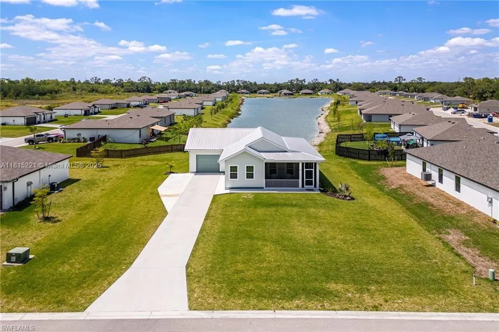 910 Gen George Patton Ave, La Belle FL 33935