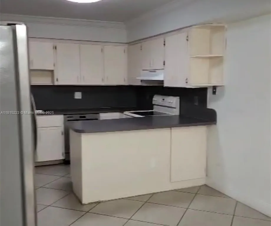 1750 W 56th St # 108, Hialeah FL 33012