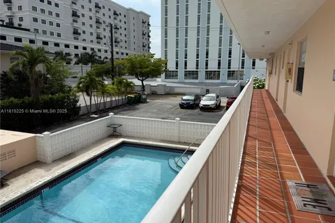 1235 Mariposa Ave # 7, Coral Gables FL 33146