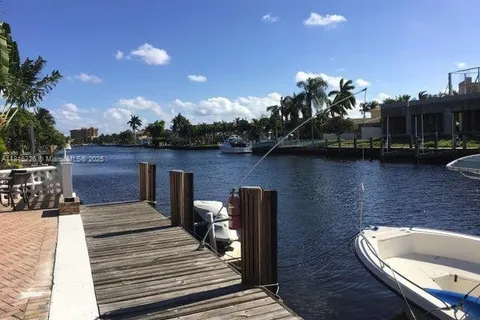 1100 Pine Dr # 106, Pompano Beach FL 33060