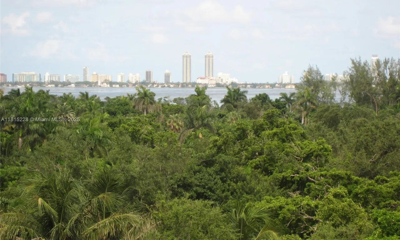 5701 Biscayne Blvd # 701, Miami FL 33137