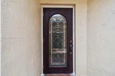 10741 N Saratoga Dr, Cooper City FL 33026