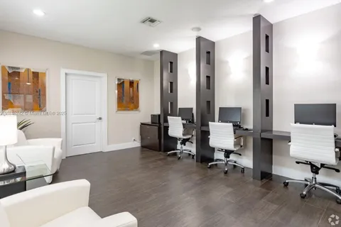 7575 Hampton Blvd # 7583, North Lauderdale FL 33068