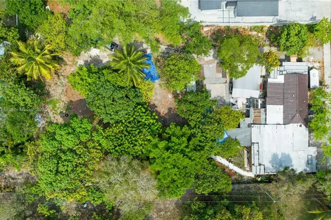 1051 NE 149th St, Miami FL 33161