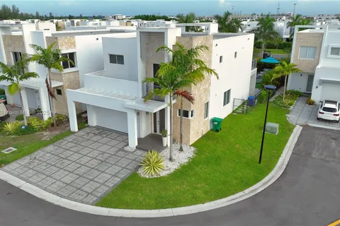 10360 NW 68th Ter # 10360, Doral FL 33178