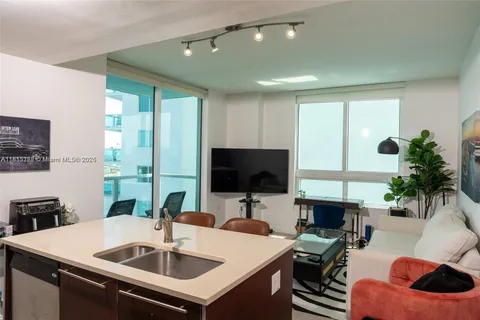 1900 N Bayshore Dr # 3003, Miami FL 33132