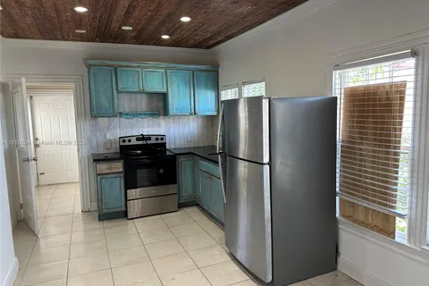 213 SW 2, Dania Beach FL 33004