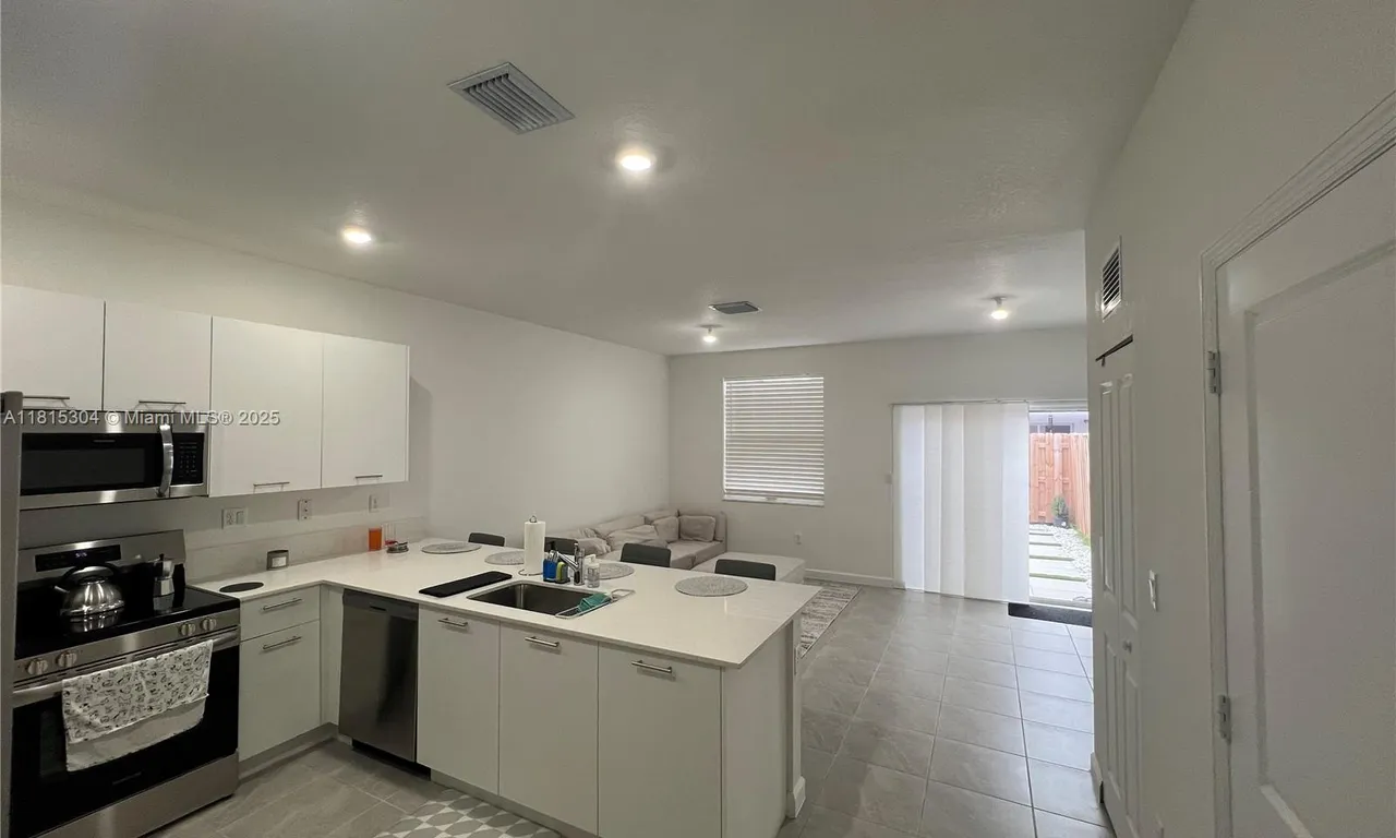 12142 NW 24th Ct, Miami Gardens FL 33167