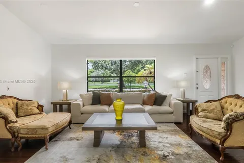 639 NW 101st Ter, Coral Springs FL 33071