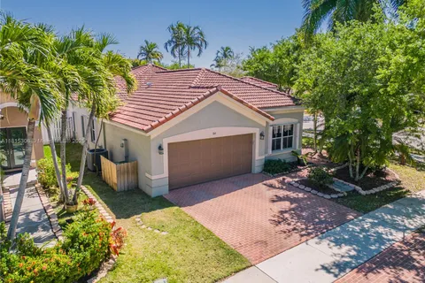 814 Kapok Way, Weston FL 33327