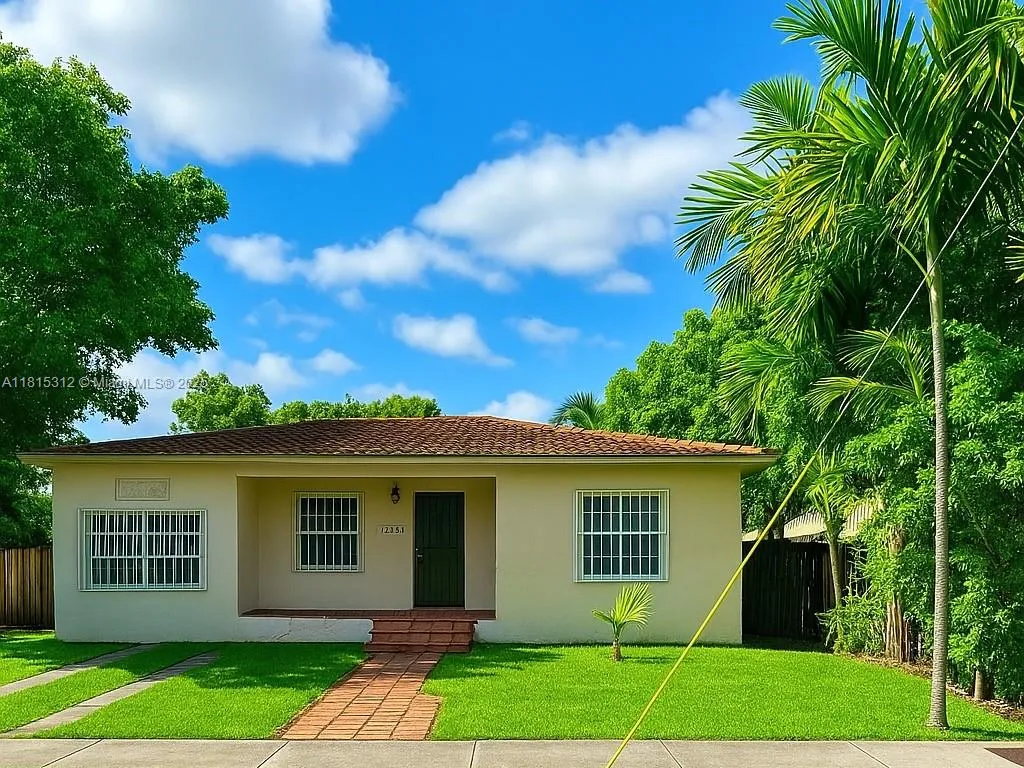 2225 SW 11th Ter, Miami FL 33135