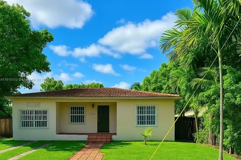 2225 SW 11th Ter, Miami FL 33135