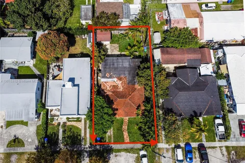 2225 SW 11th Ter, Miami FL 33135