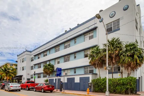 1360 Collins Ave # 101, Miami Beach FL 33139