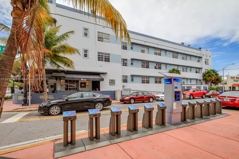 1360 Collins Ave # 101, Miami Beach FL 33139