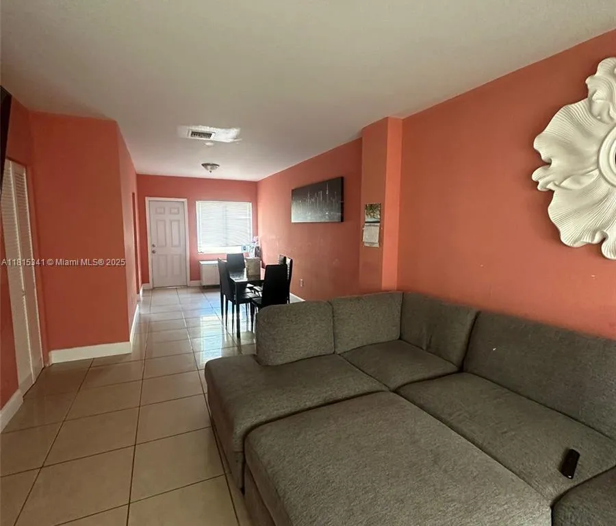 8319 NW 5th Ave # 8319, Miami FL 33150