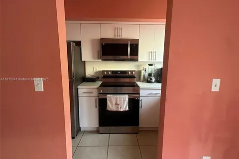 8319 NW 5th Ave # 8319, Miami FL 33150