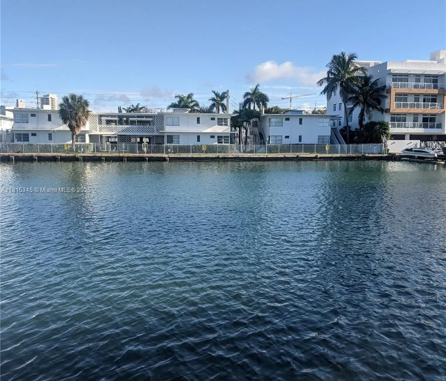 7753 Hawthorne Ave # 4, Miami Beach FL 33141
