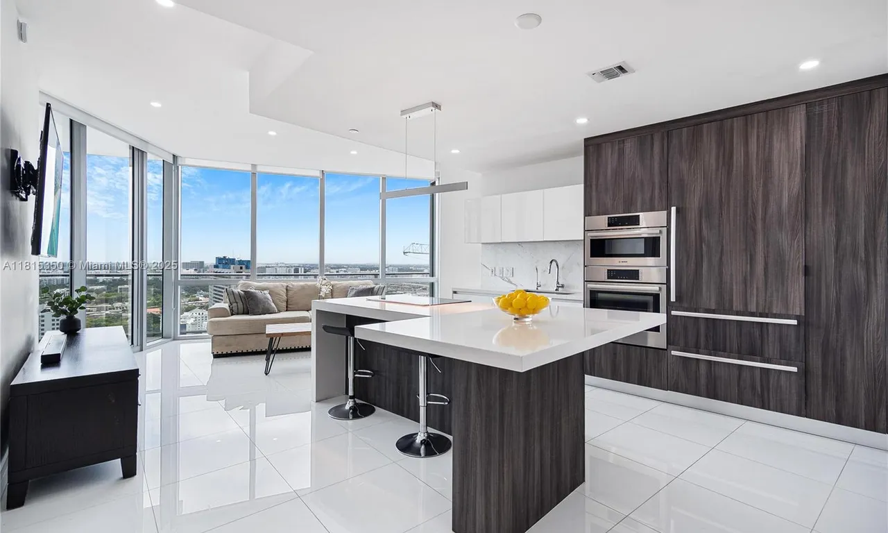 851 NE 1st Ave # 2604, Miami FL 33132