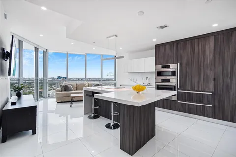 851 NE 1st Ave # 2604, Miami FL 33132