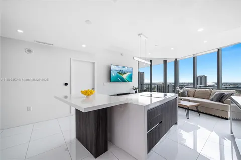 851 NE 1st Ave # 2604, Miami FL 33132