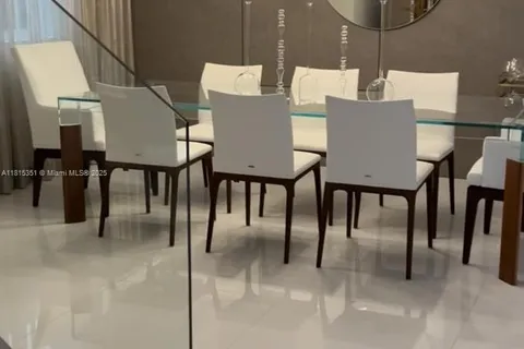 9855 NW 75TH TERRACE, Doral FL 33178