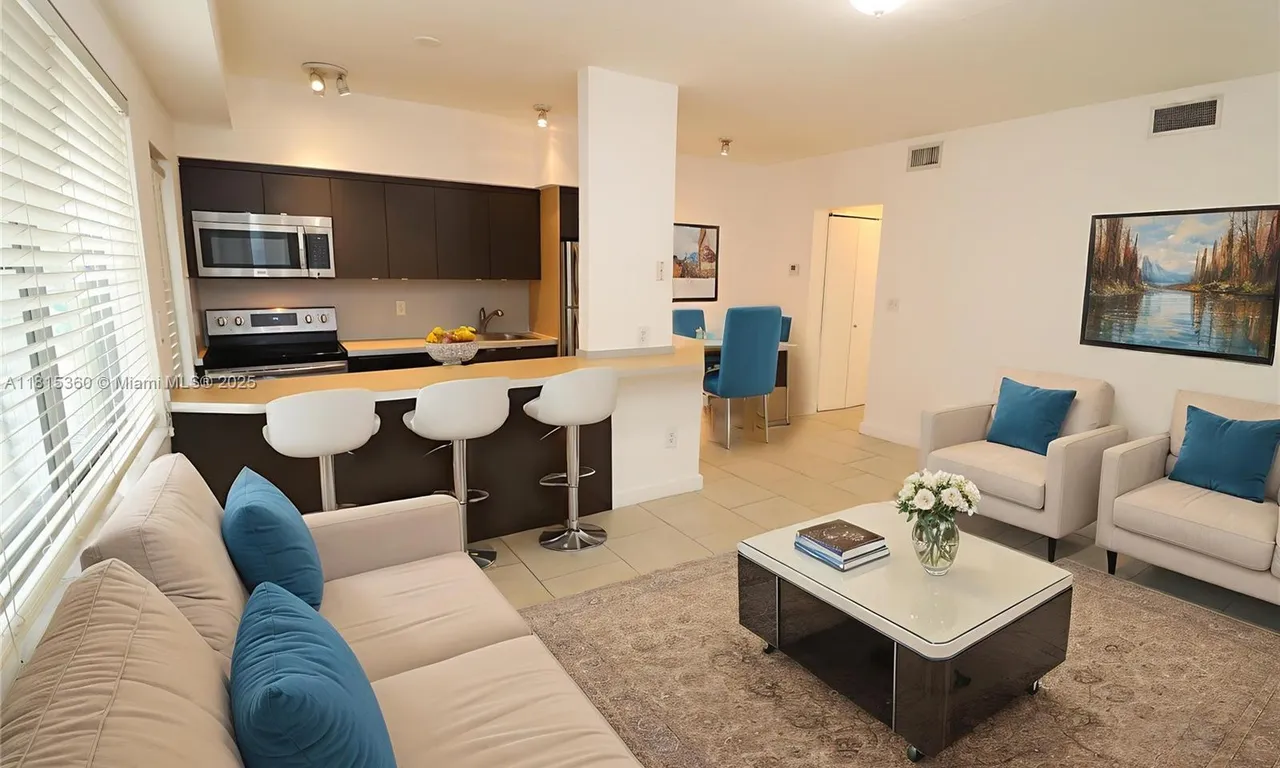 6835 RUE VERSAILLES # 104, Miami Beach FL 33141