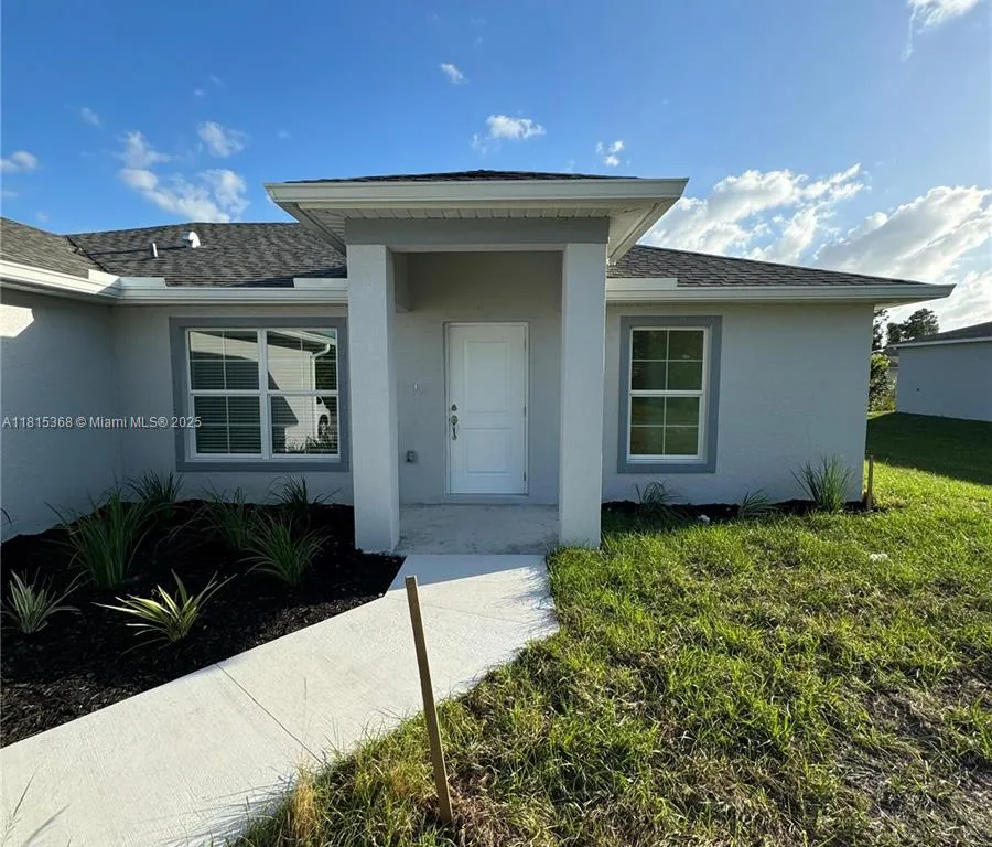 2811 Karen Ave N, Lehigh Acres FL 33971