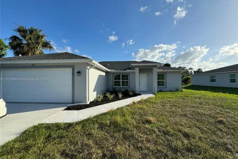 2811 Karen Ave N, Lehigh Acres FL 33971
