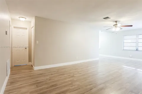 2740 SW 7th St, Fort Lauderdale FL 33312