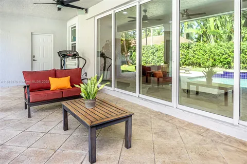 1879 Hidden Trail Ln, Weston FL 33327