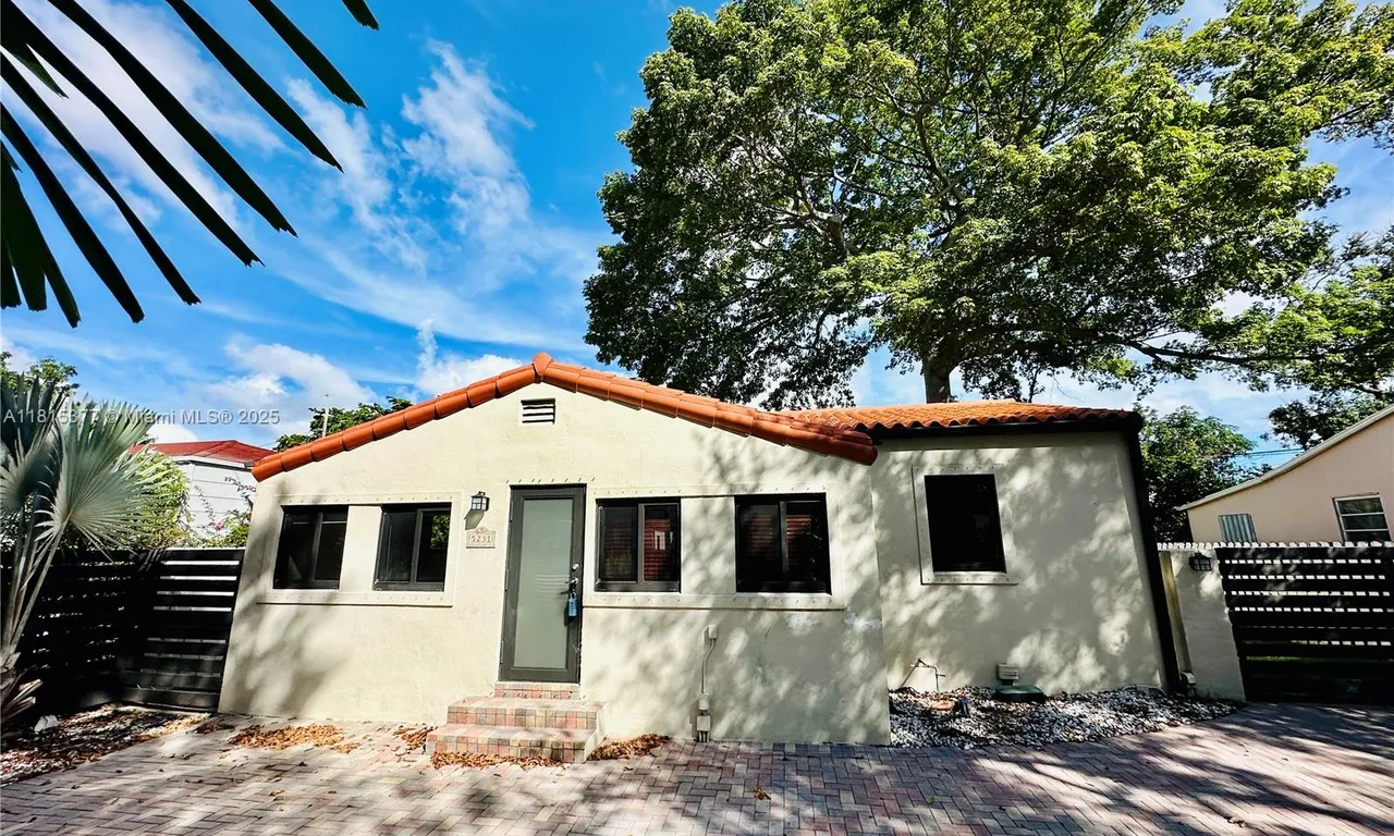 5231 SW 5th Ter, Miami FL 33134