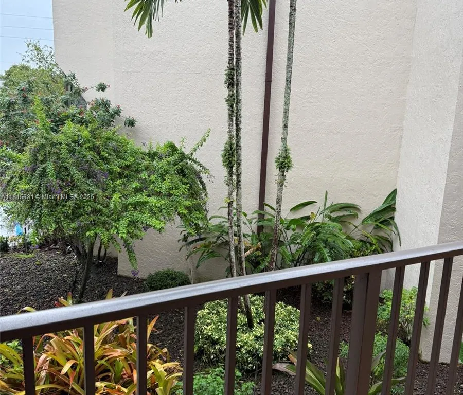 7850 W Mcnab Rd # 212, Tamarac FL 33321