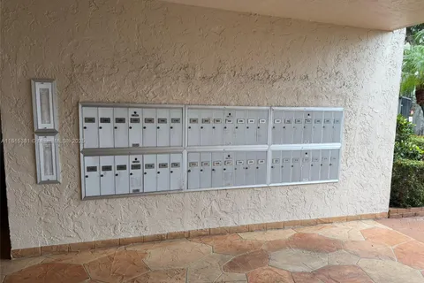 7850 W Mcnab Rd # 212, Tamarac FL 33321