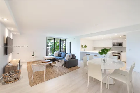 181 Crandon Blvd # 306, Key Biscayne FL 33149
